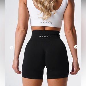 NVGTN Black Solid Seamless Shorts Size Medium